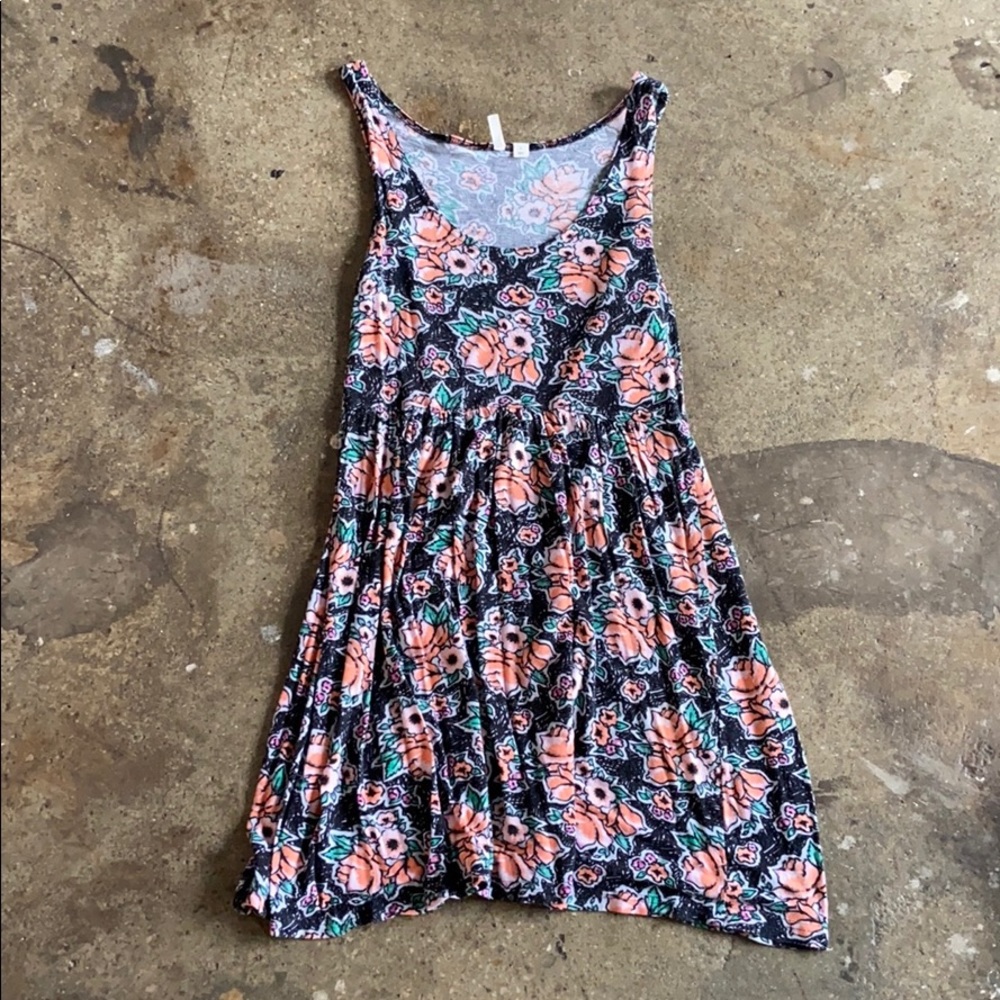 Black Frenchi Sleeveless Dress with Peach Flower
